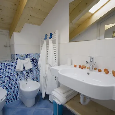 Daire Casa Vacanza Ca' Mairu *